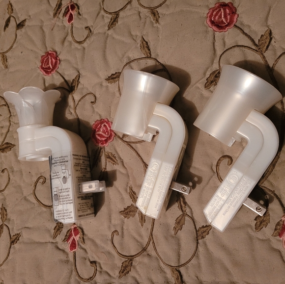 4 Wallflower Nightlight plus Beautiful Nightlight